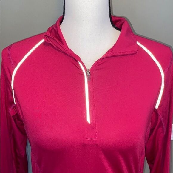 OGIO Endurance Fuchsia AthleticTop  - Picture 2 of 5